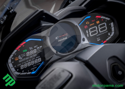 Kymco AK550 Premium (16)